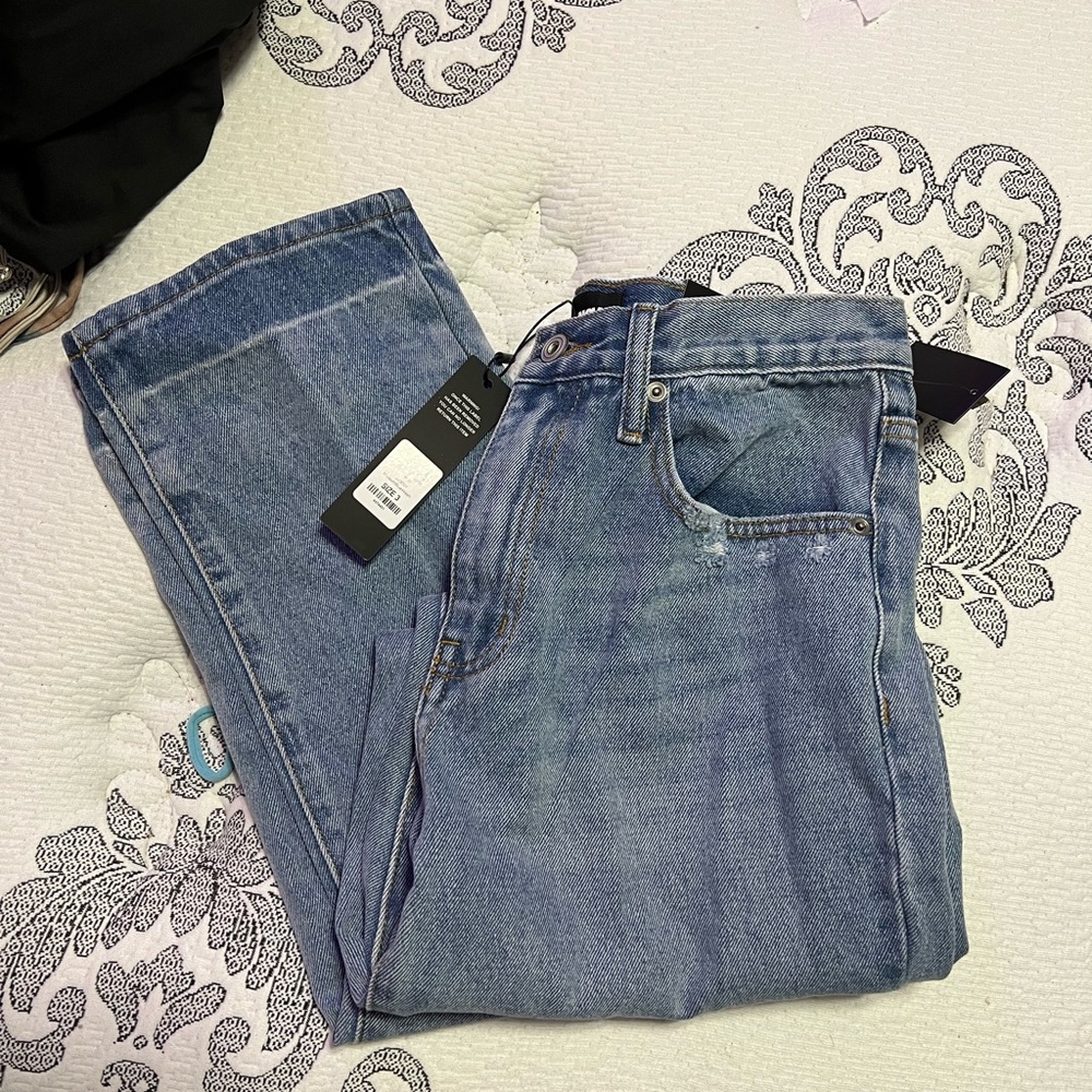 Fashion nova jeans size 3
